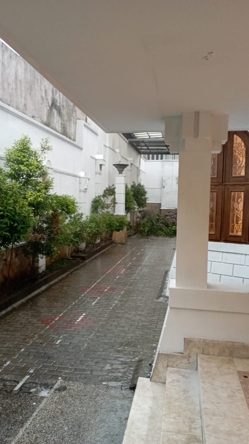 Disewakan Rumah Nol Jalan Raya Darmo, cocok untuk kantor, cafe, dan lain-lain