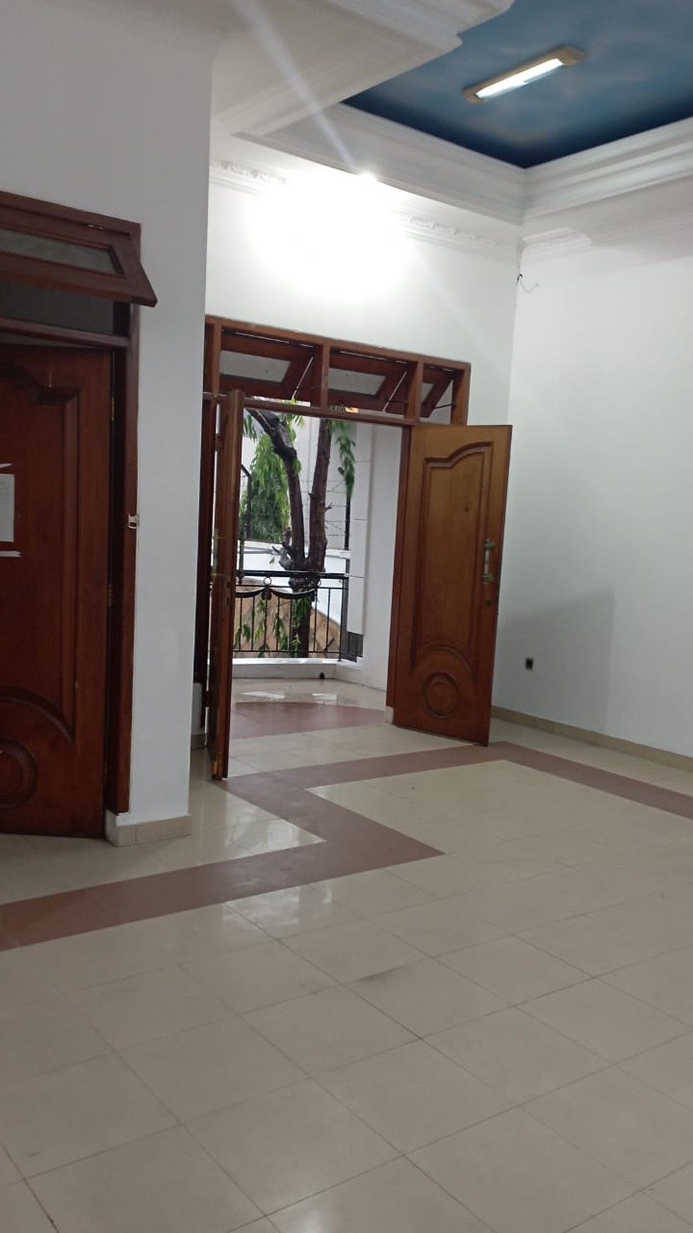 Disewakan Rumah Nol Jalan Raya Darmo, cocok untuk kantor, cafe, dan lain-lain