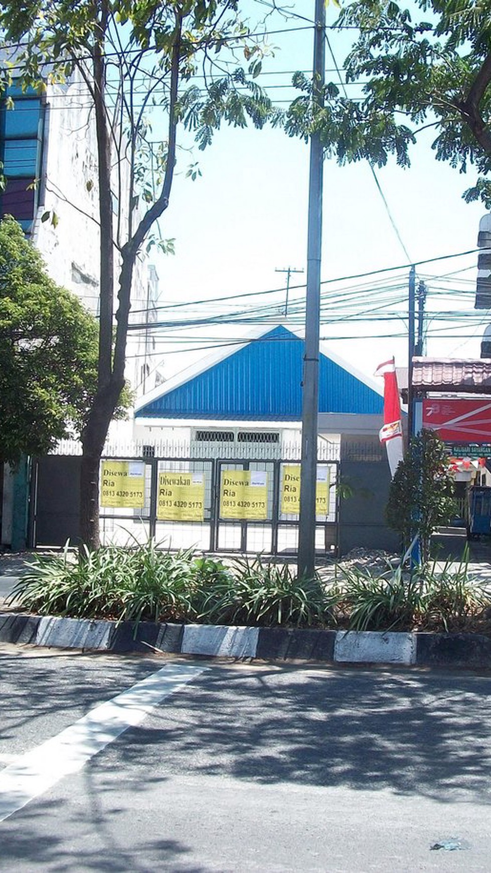 Gudang di Kusumabangsa Surabaya Kota, Hadap Selatan, Strategis Nol Jalan Raya, Sewa min 2 th - RI -