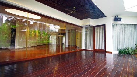 Dijual Rumah Cantik Asri Siap Huni Strategis Di Area Pejaten Barat, Kemang, Jakarta Selatan