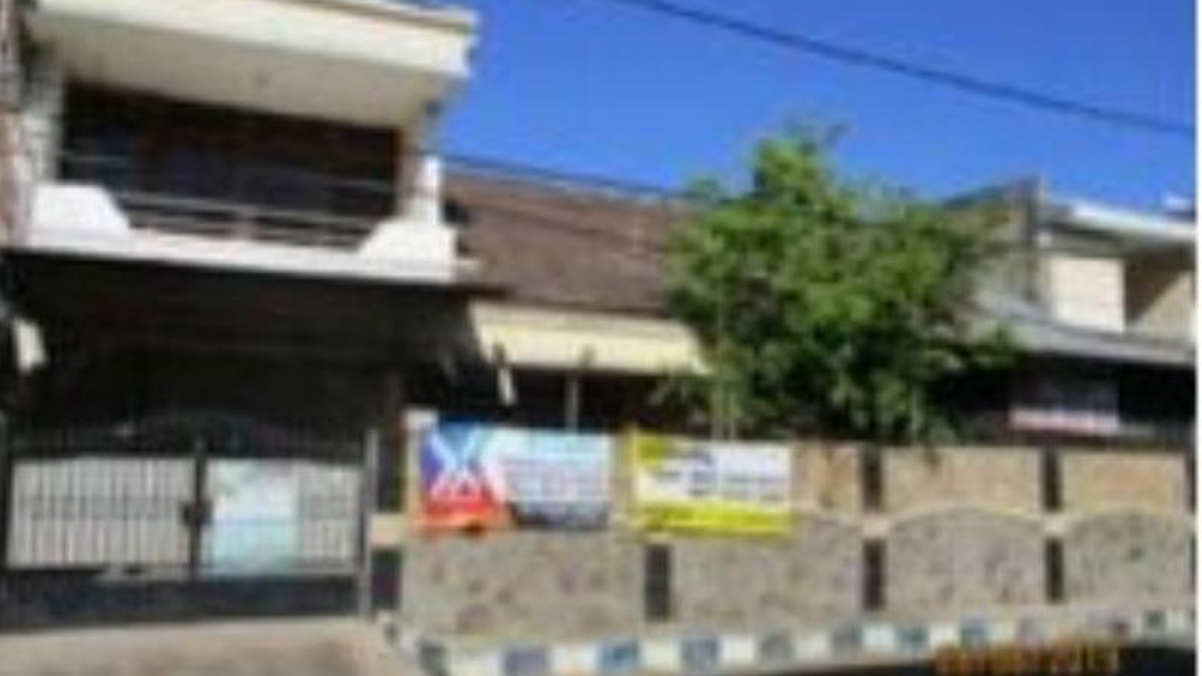 Rumah siap huni dekat perkantoran dan kampus Dukuh Kupang Surabaya