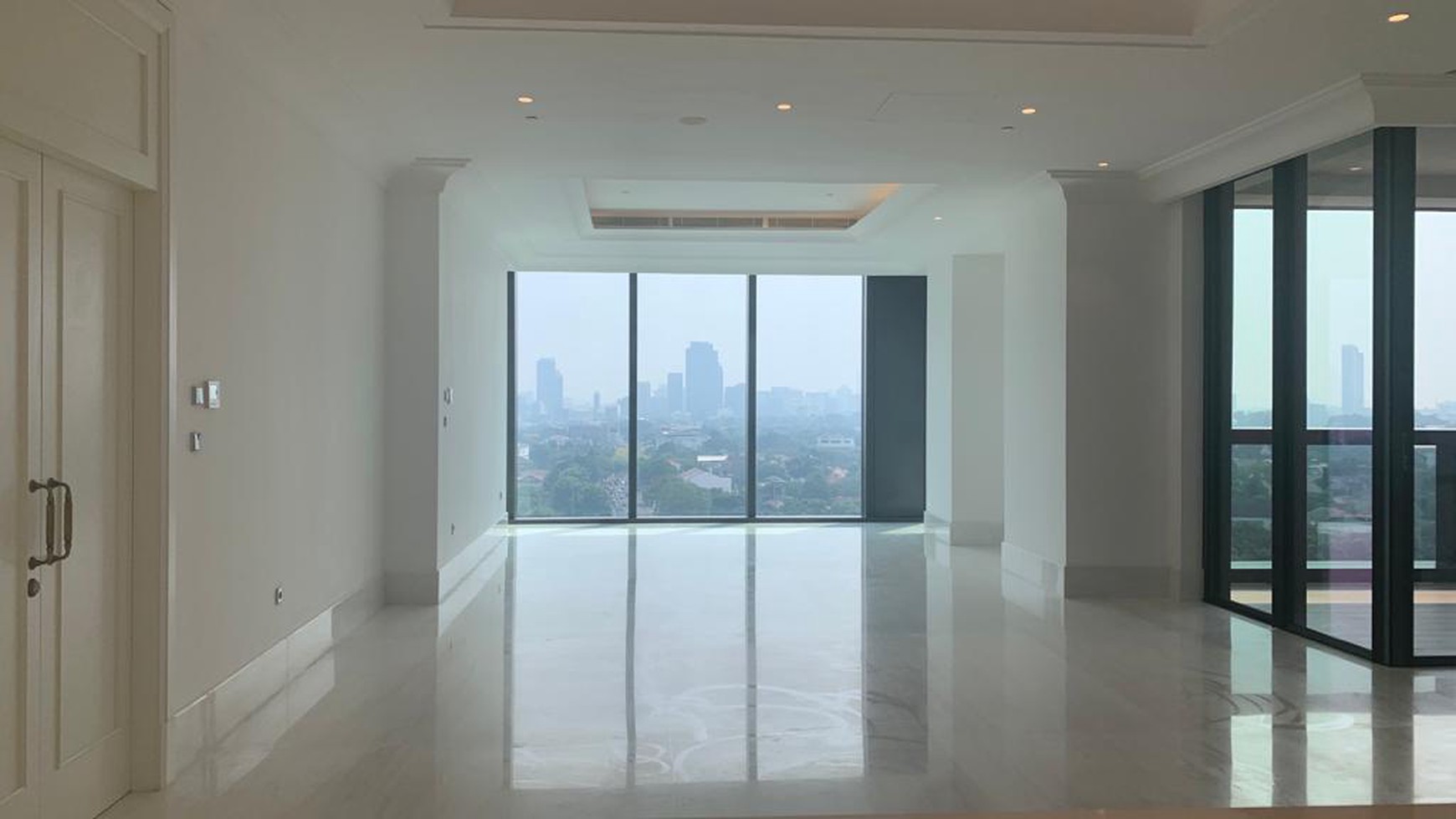 Brand new Saint Regis Apartment di Kuningan