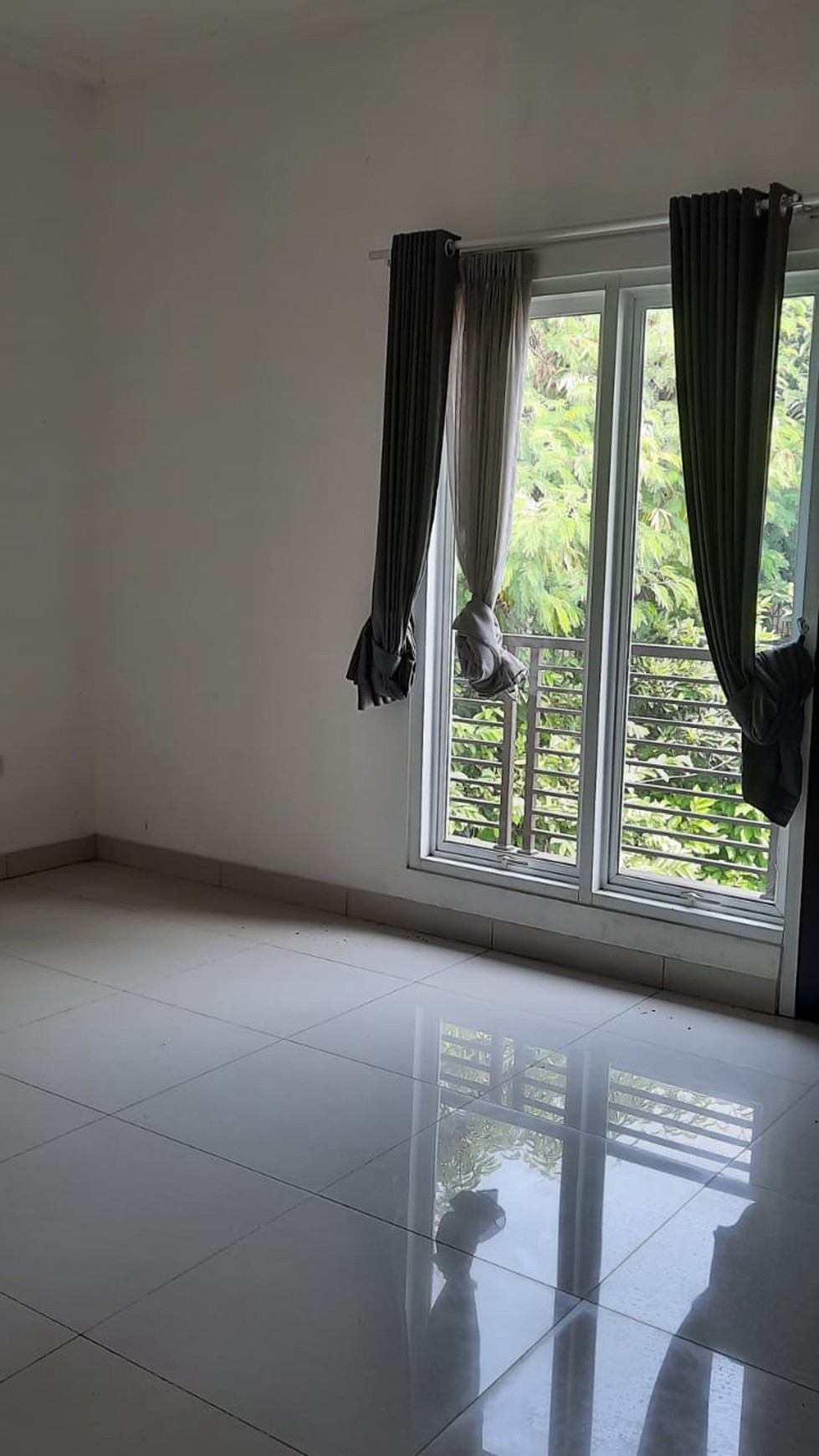 Rumah bagus, cantik siap huni di Bintaro