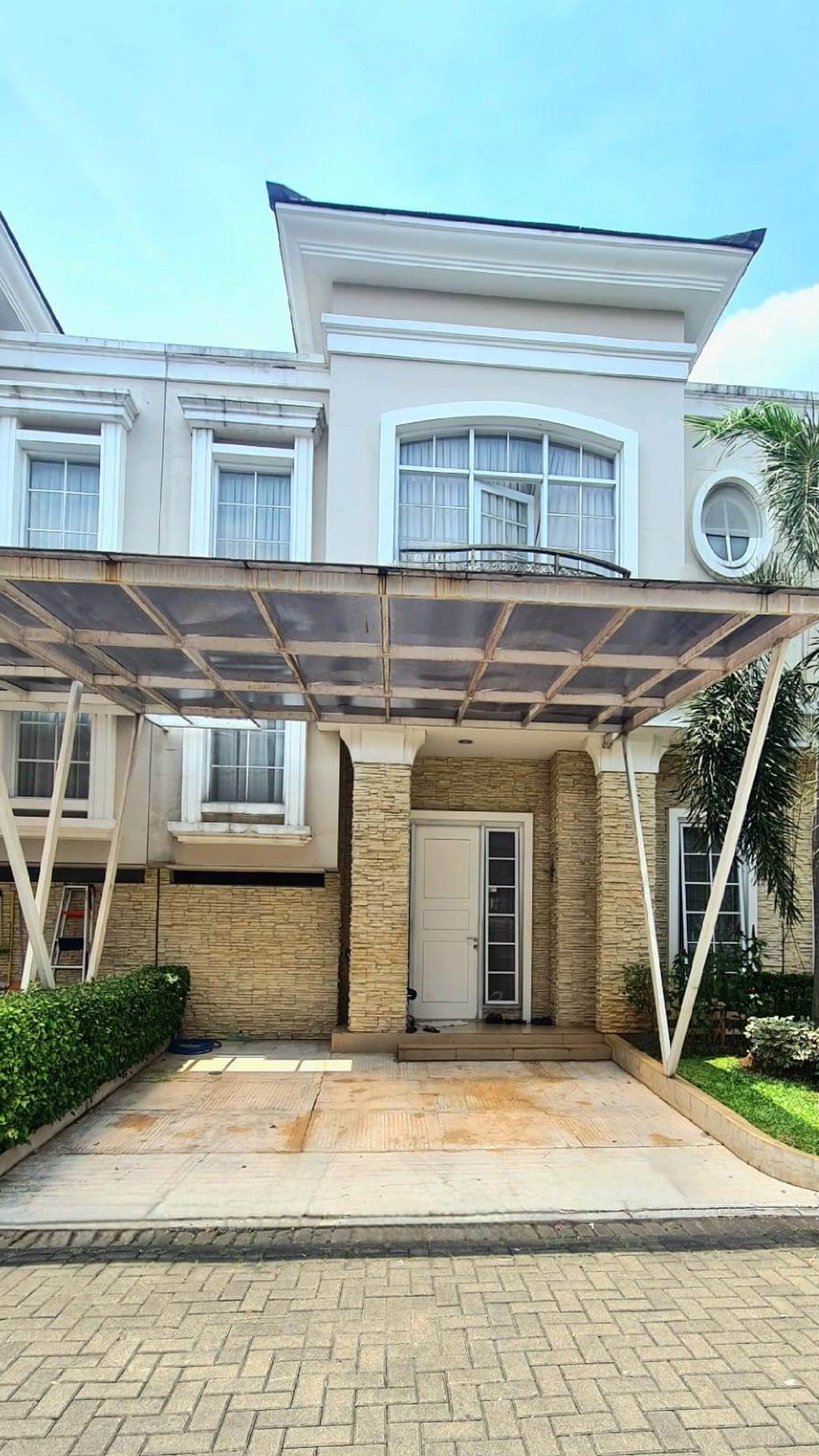 Rumah Minimalis Area Cluster Paris Residence Kampung Utan 