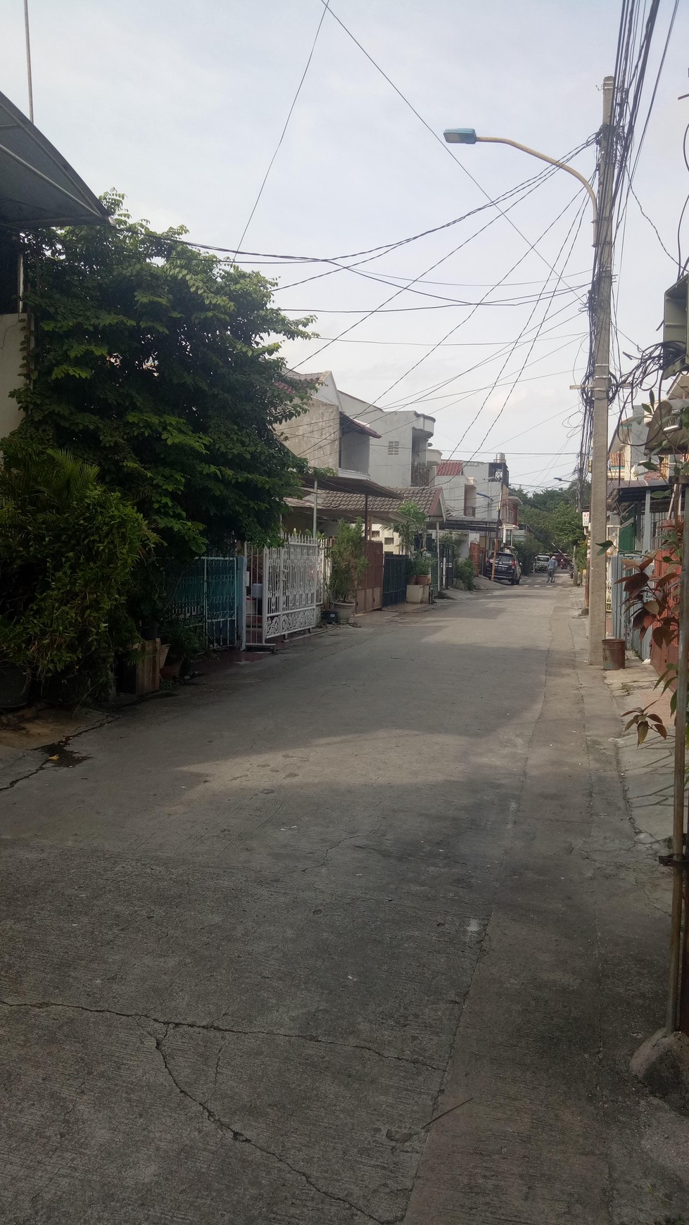 Rumah Tua 1 lantai, Butuh Renovasi di Gading Putih Kelapa Gading Jakarta Utara