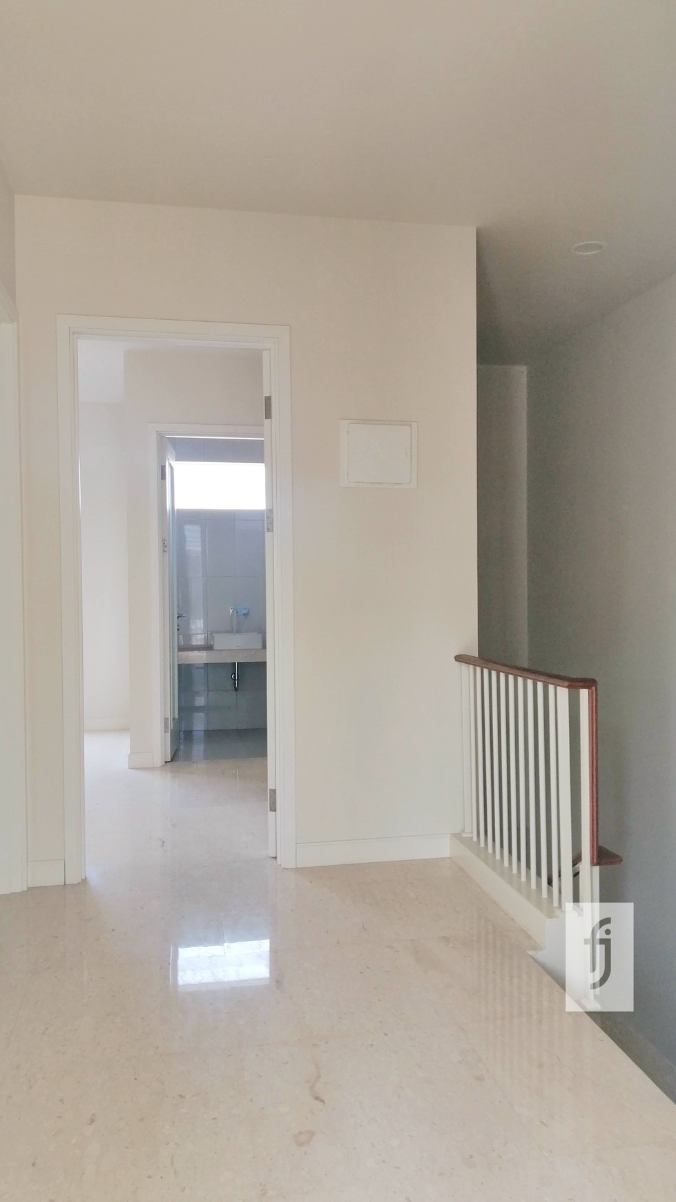 Ampera (Kenanga) - Rumah baru dan nyaman dalam townhouse, lokasi sangat strategis