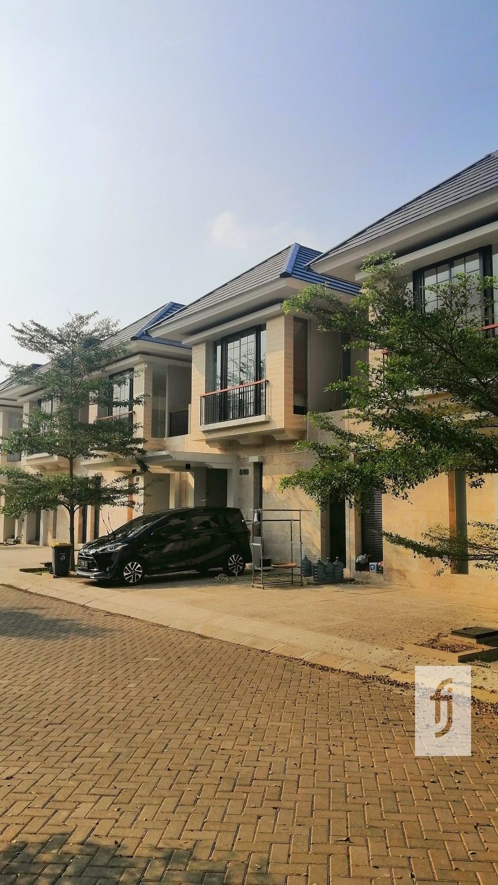 Ampera (Kenanga) - Rumah baru dan nyaman dalam townhouse, lokasi sangat strategis