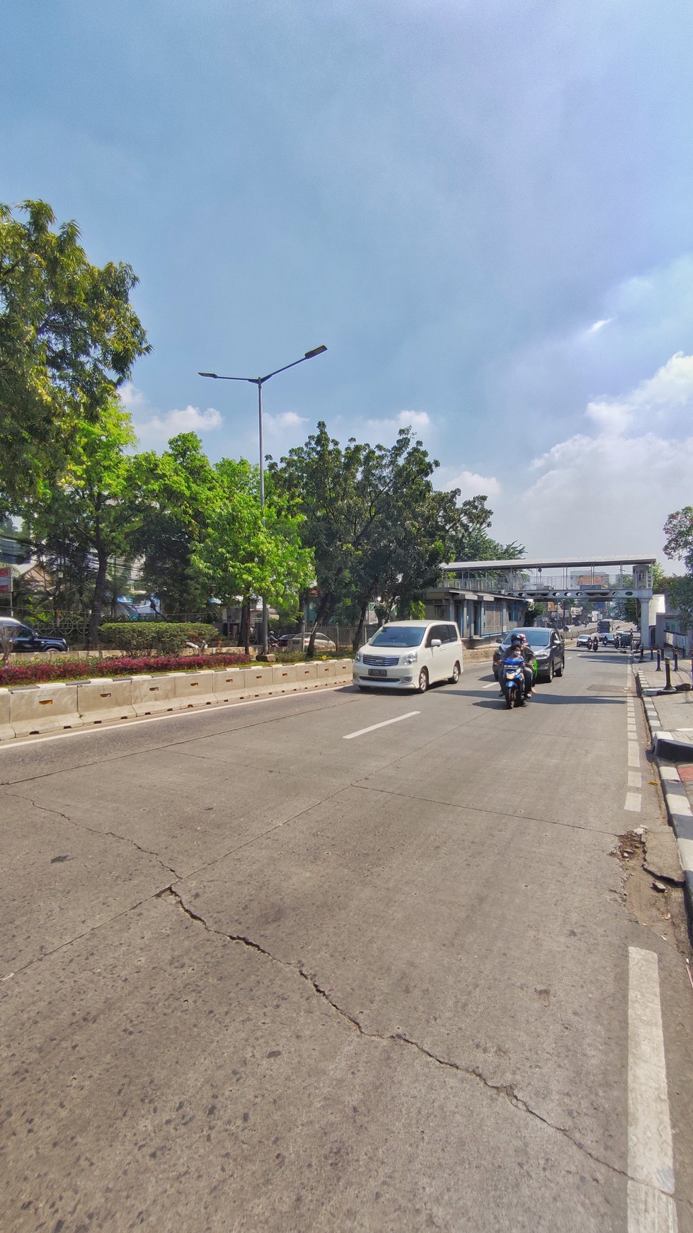 Warung Buncit Raya - Jual Cepat, Ruko bagus pinggir jalan raya, selangkah dr busway