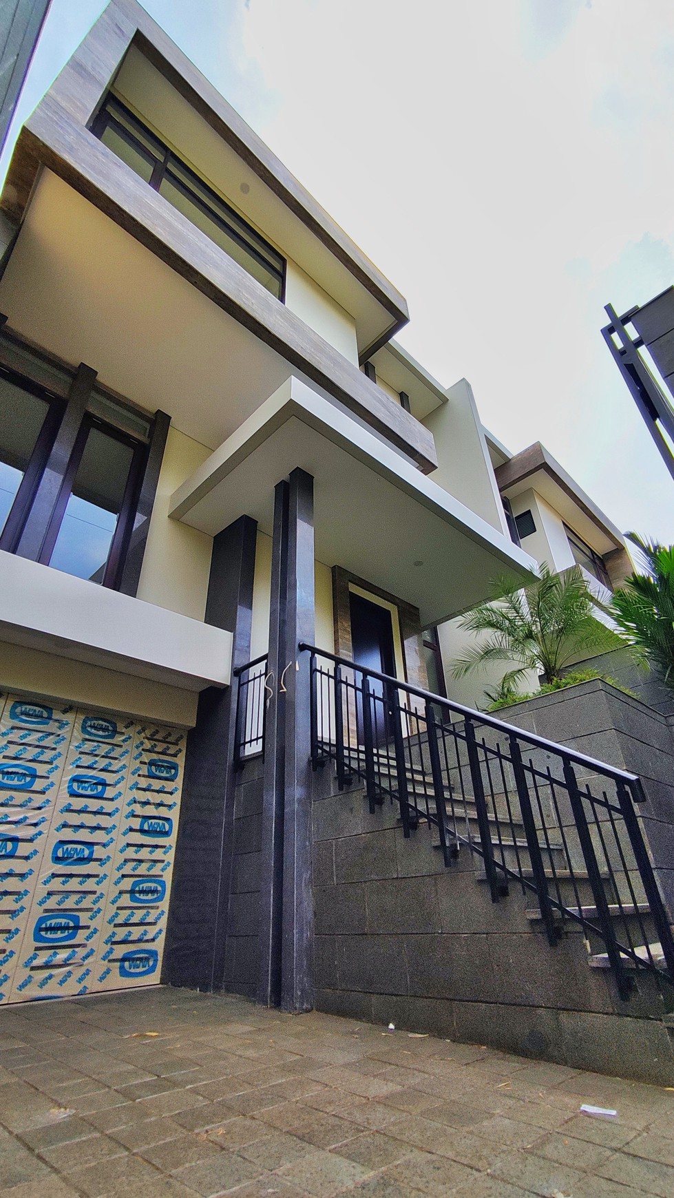 Dijual Brand New House Lingkungan Tenang Area Bangka Kemang