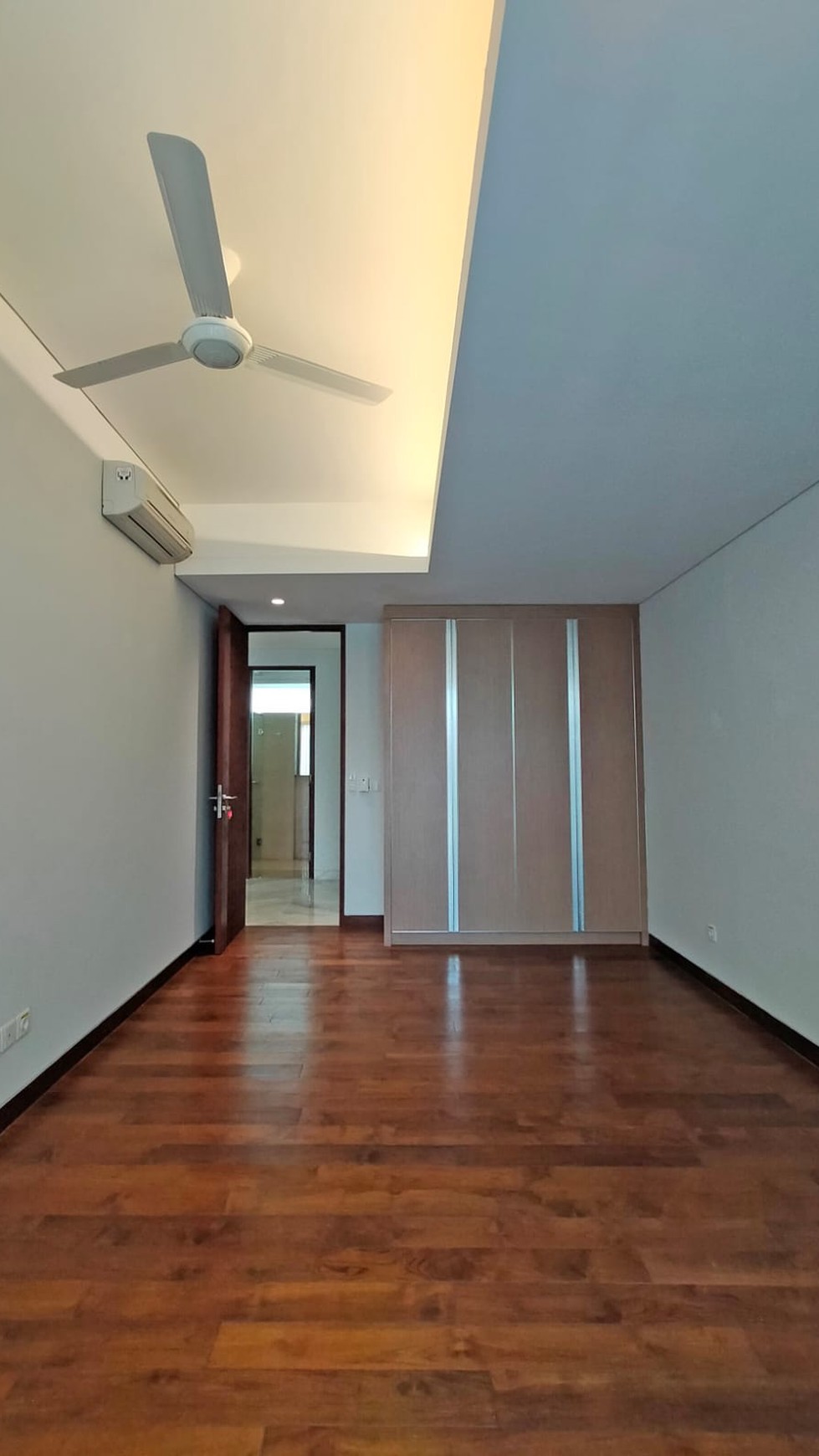 Dijual- Cilandak,Modern minimalis luxurious Townhouse