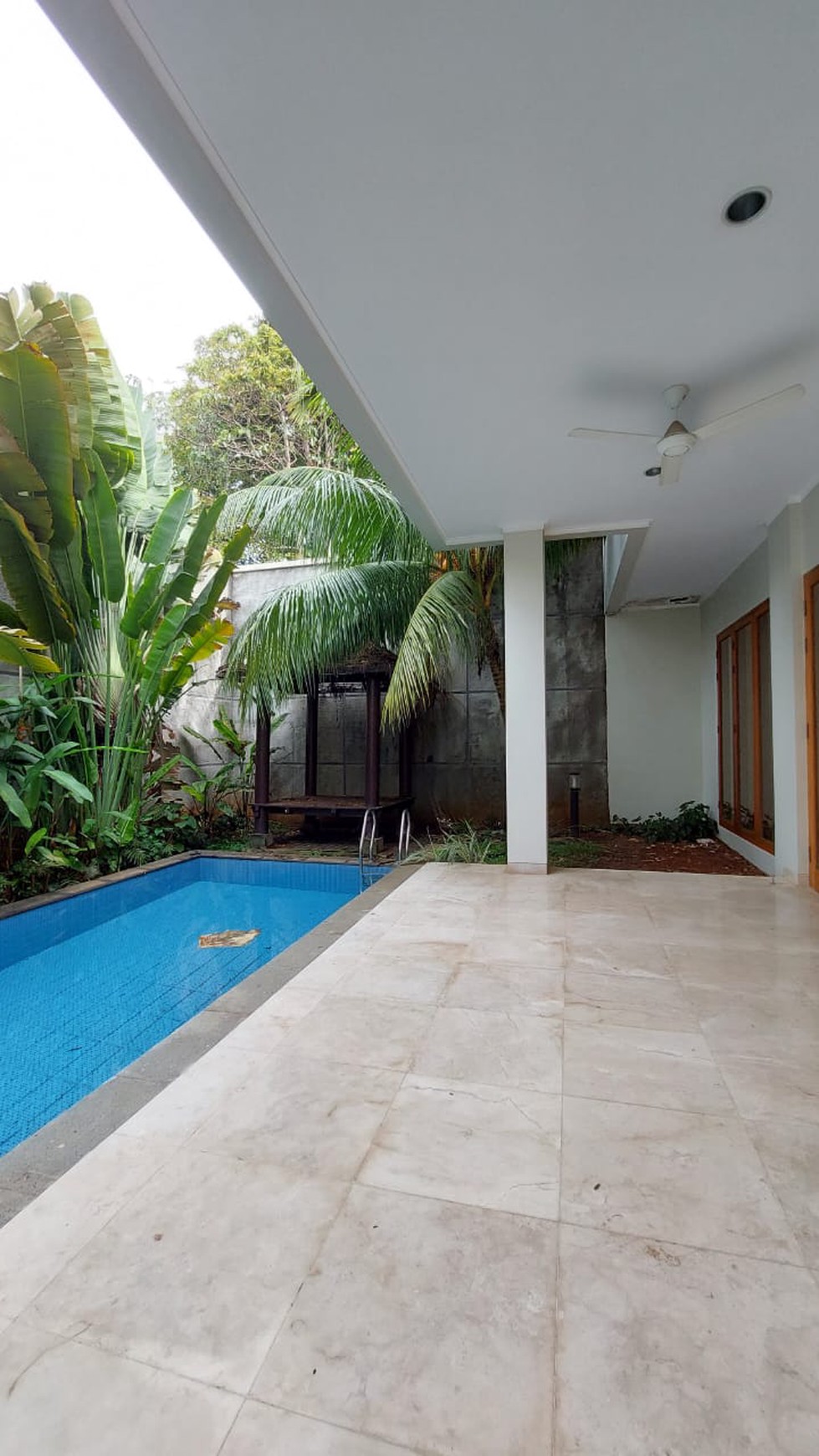 For Sale- Rumah Modern mewah di Kemang Barat