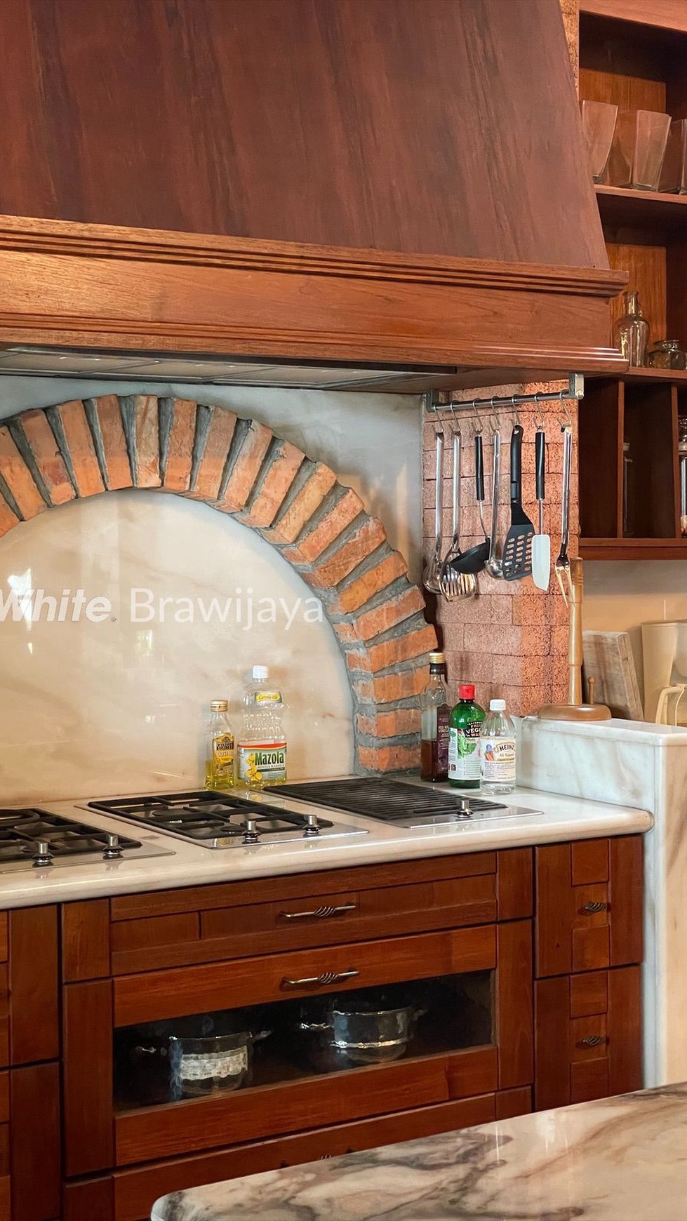 Rumah Siap Huni Gaya Bali, Taman yang sangat luas Area Pejaten Barat