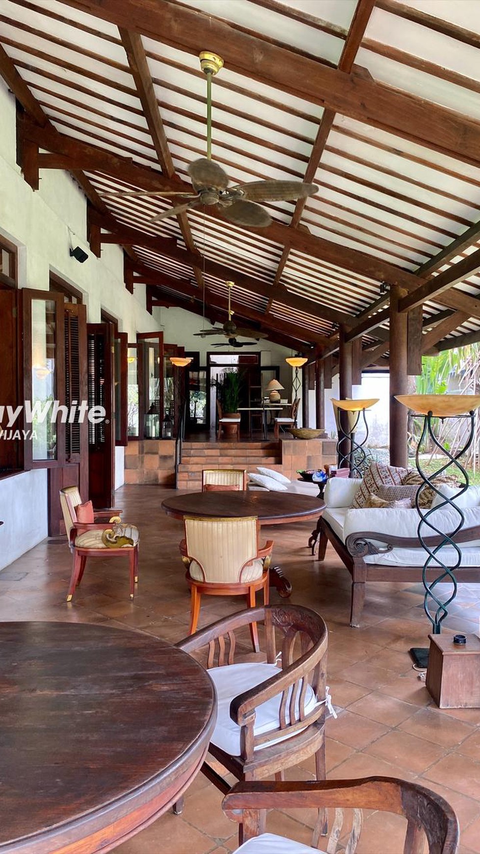 Rumah Siap Huni Gaya Bali, Taman yang sangat luas Area Pejaten Barat