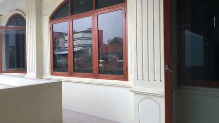 Gedung 4 lantai Kalibaru Timur, Kemayoran Luas Tanah 25m² x 27m²