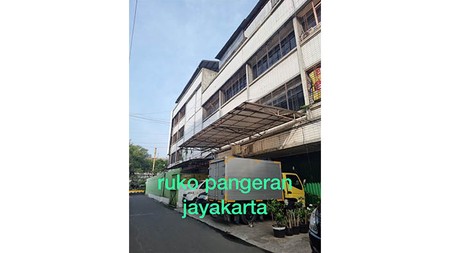 Dijual: Ruko Jl. Kawi Pangeran Jayakarta 
Luas Tanah: 4m² x15m²