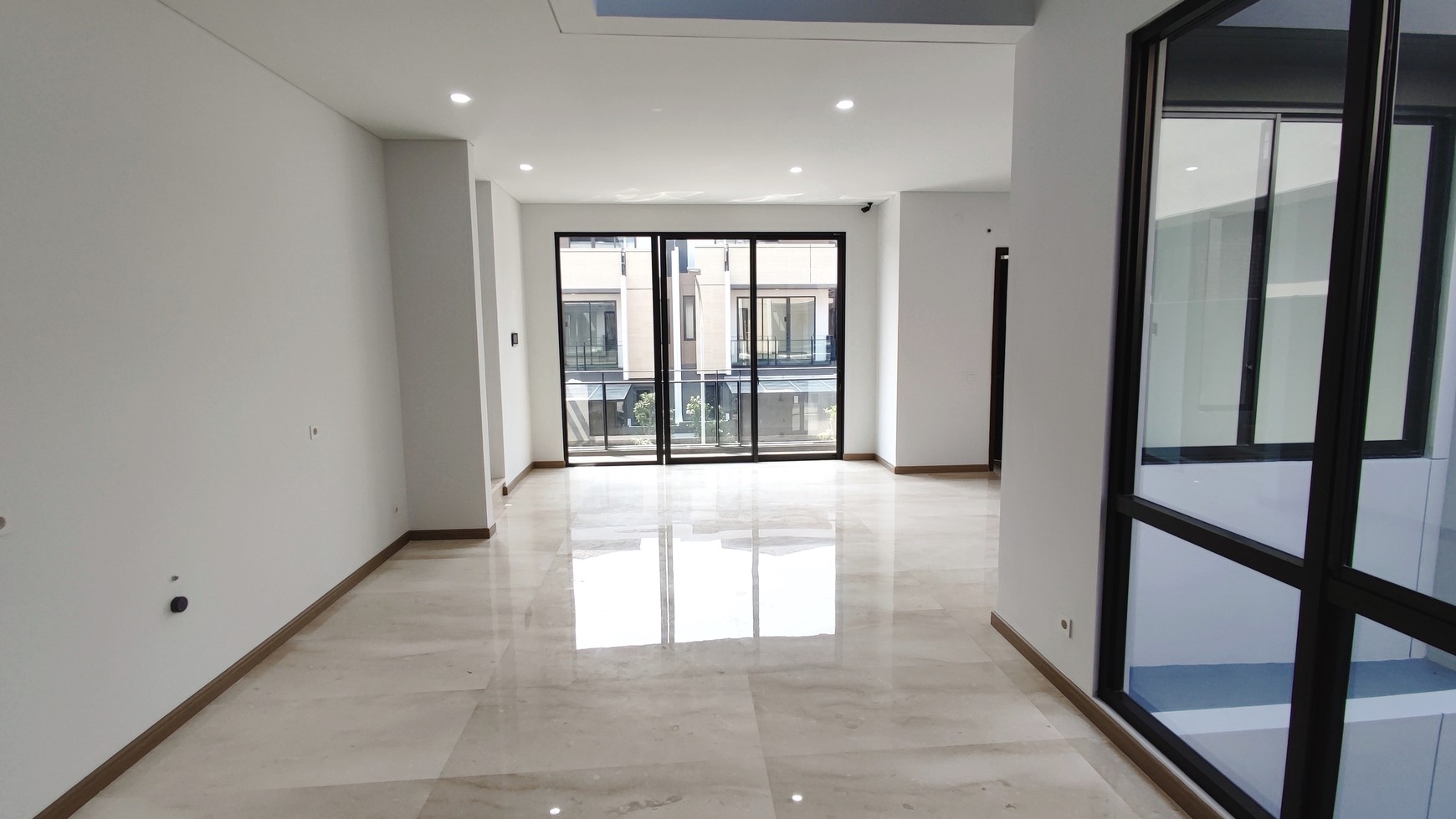 Jarang Ada. Rumah Mewah Zora Cluster Kiyomi, BSD