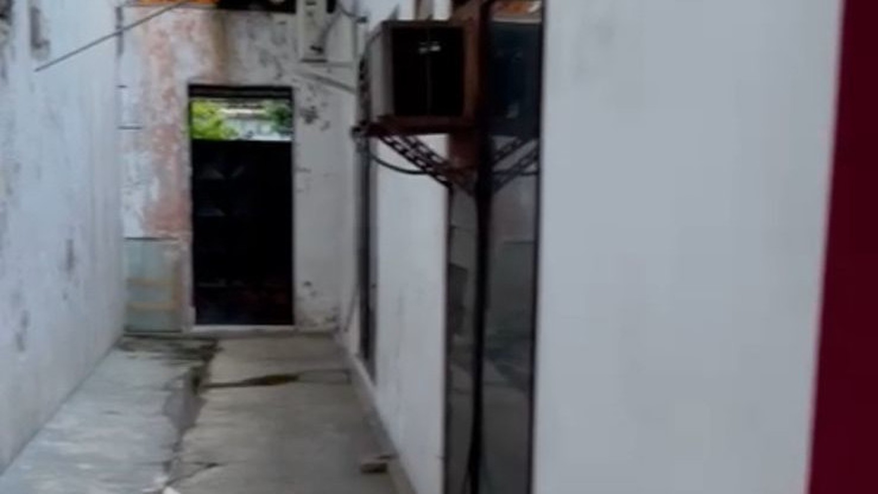 Rumah di jl Gus Dur Area Komersil