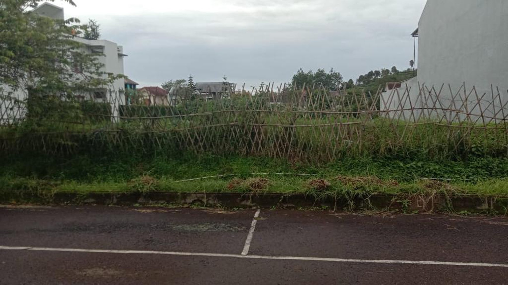 Tanah  kavling cocok bangun Rumah dan Ruko , Lokasi Ok pinggir jalan Utama di Ledeng Bandung