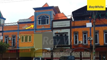 Ruko 3 lanatai di jalan Pattimura Teluk Betung Bandarlampung (mh)