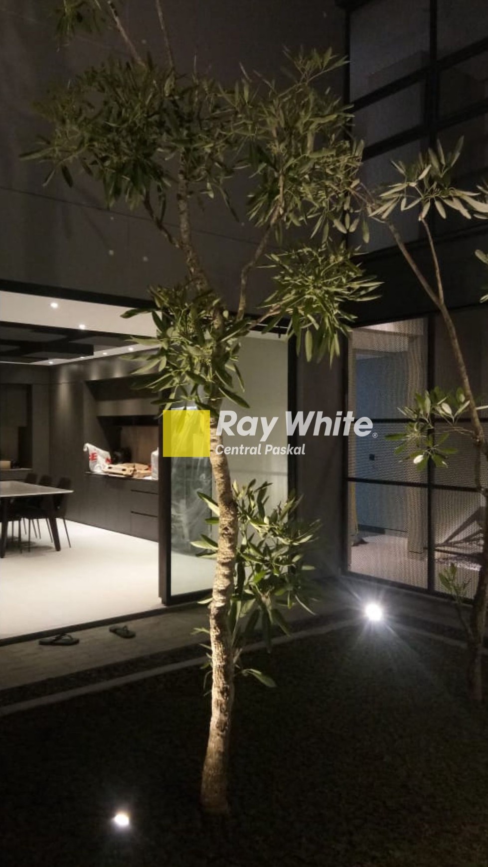 Rumah Luxury Semi Furnished di Sukamulya Indah Bandung