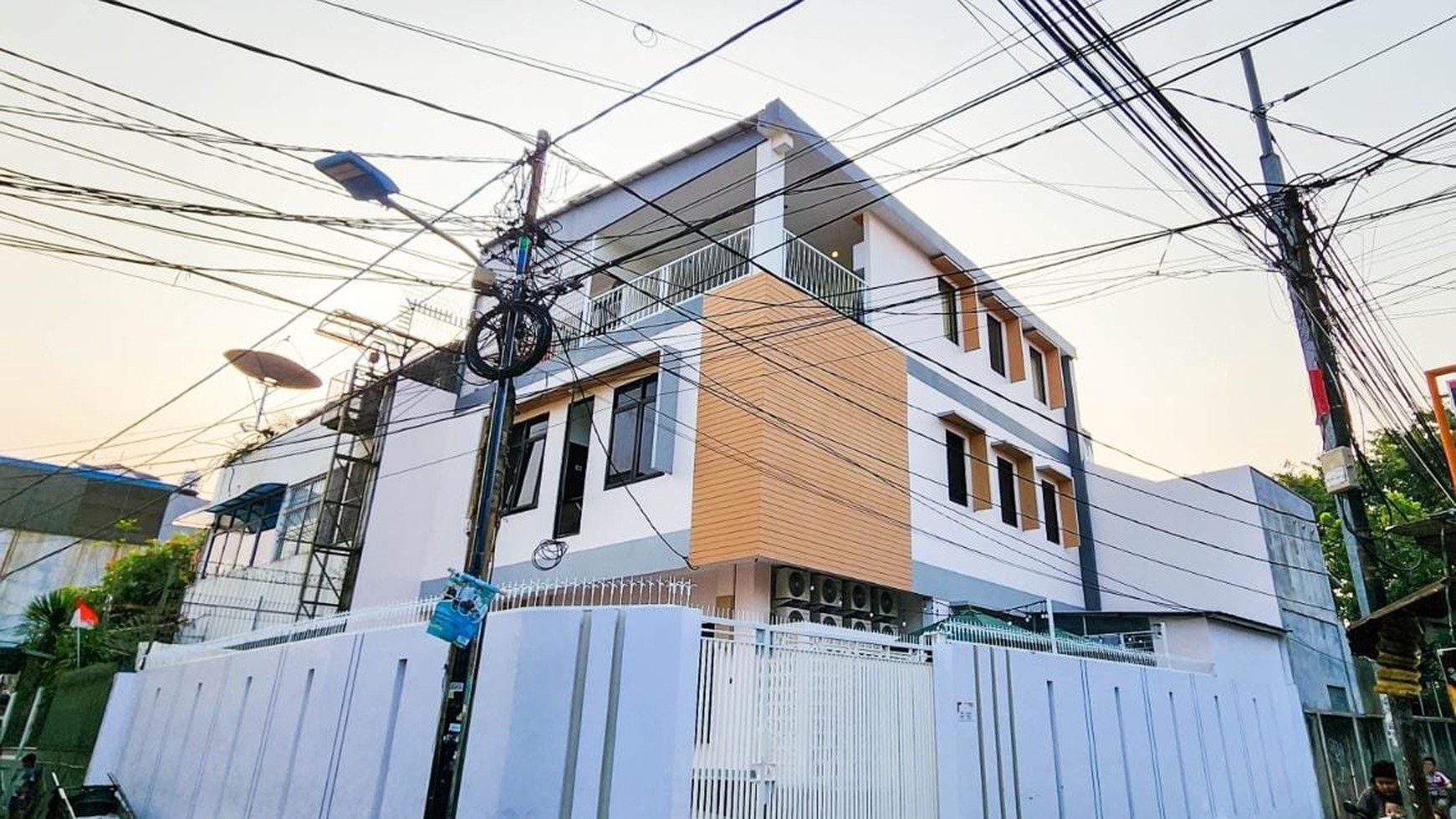 Rumah Kost Esklusif di Tomang, Jakarta Barat