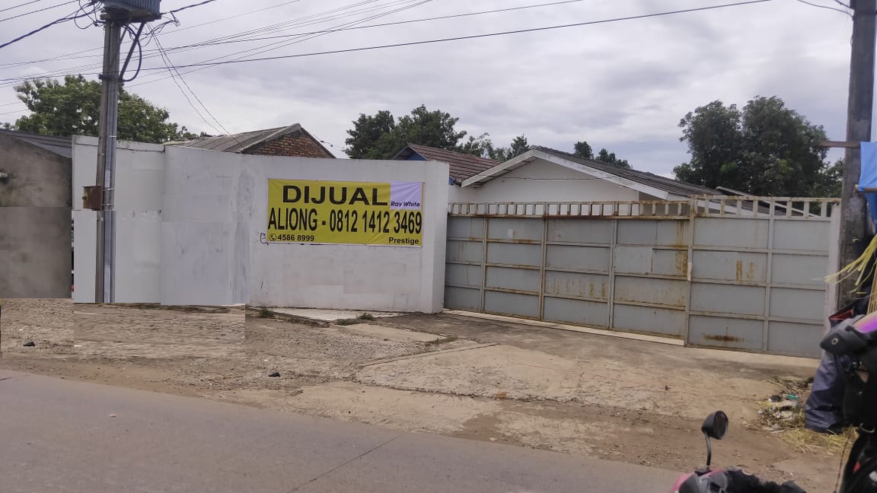 Tanah ada Rumah, Kantor ,dan Gudang   ex Konveksi di Setu Cikarang Barat