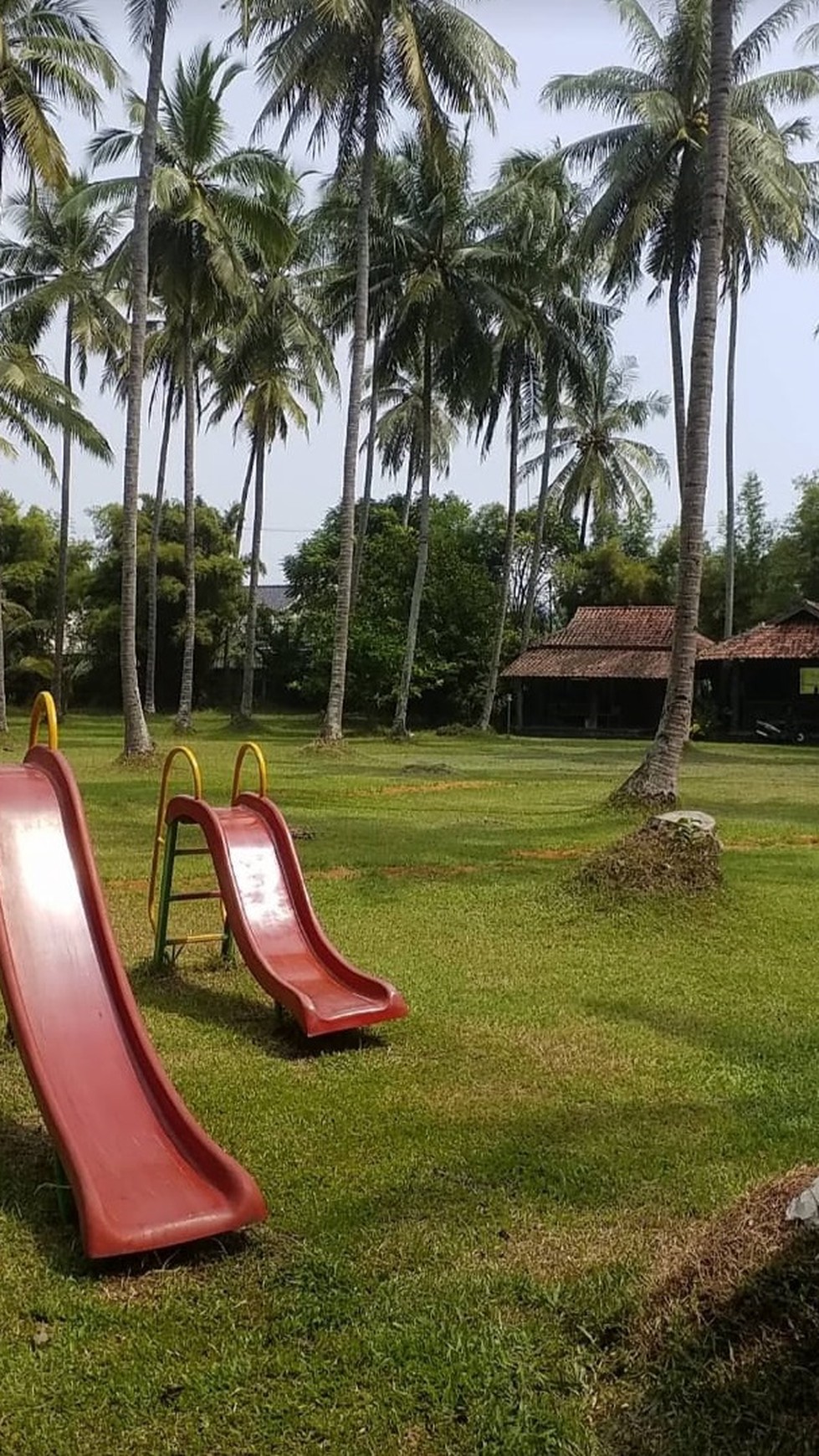 Villa dan Restoran 1Lantai di daerah wisata Anyer Serang Banten