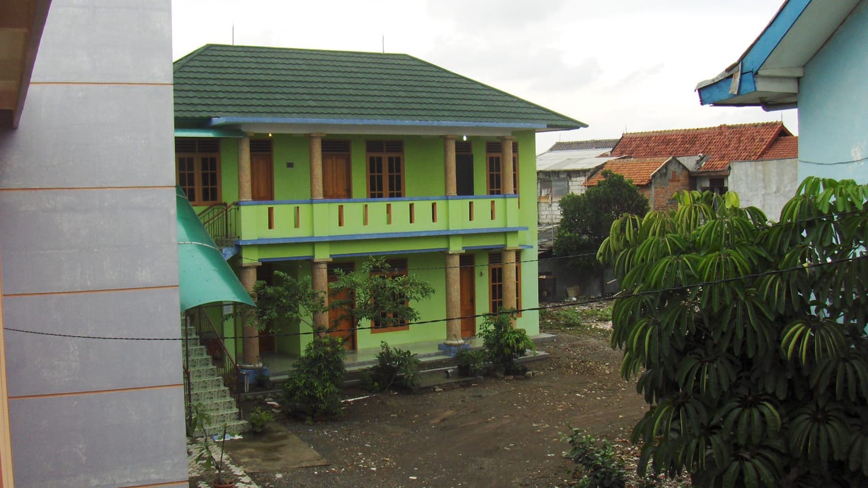 Rumah kost 2 lantai , Murah ,Parkiran luasdi Utan Kayu Jakarta Timur