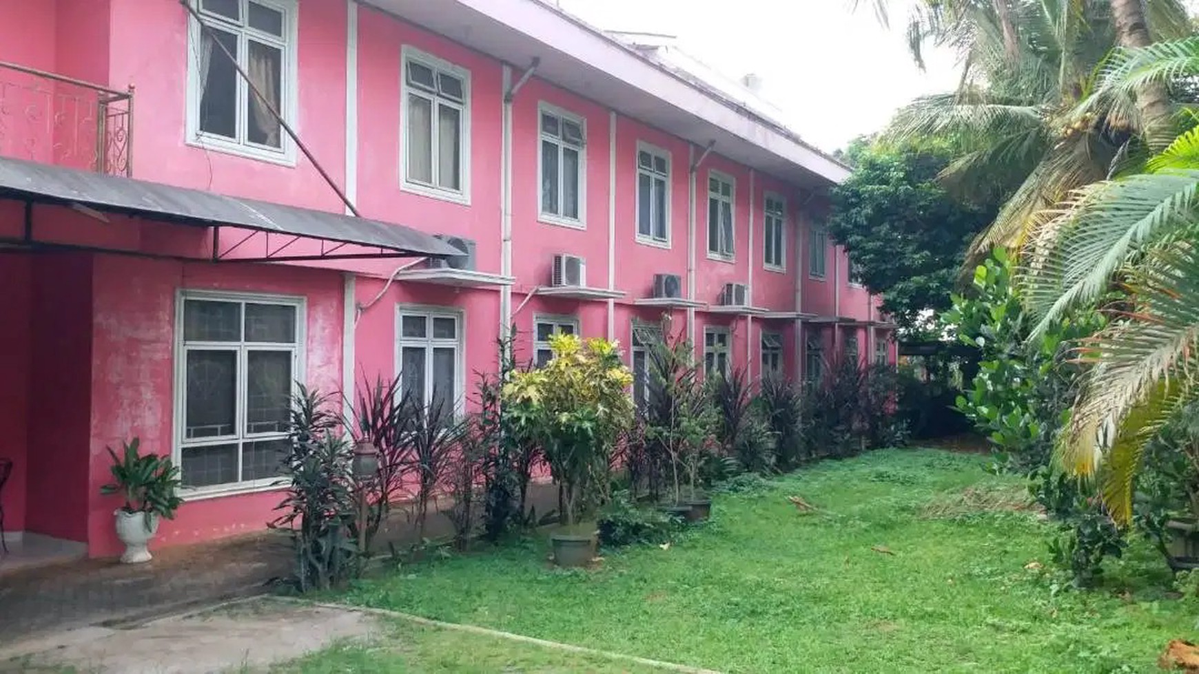 DIJUAL GEDUNG KOS KOSAN 3 LANTAI BEJI DEPOK