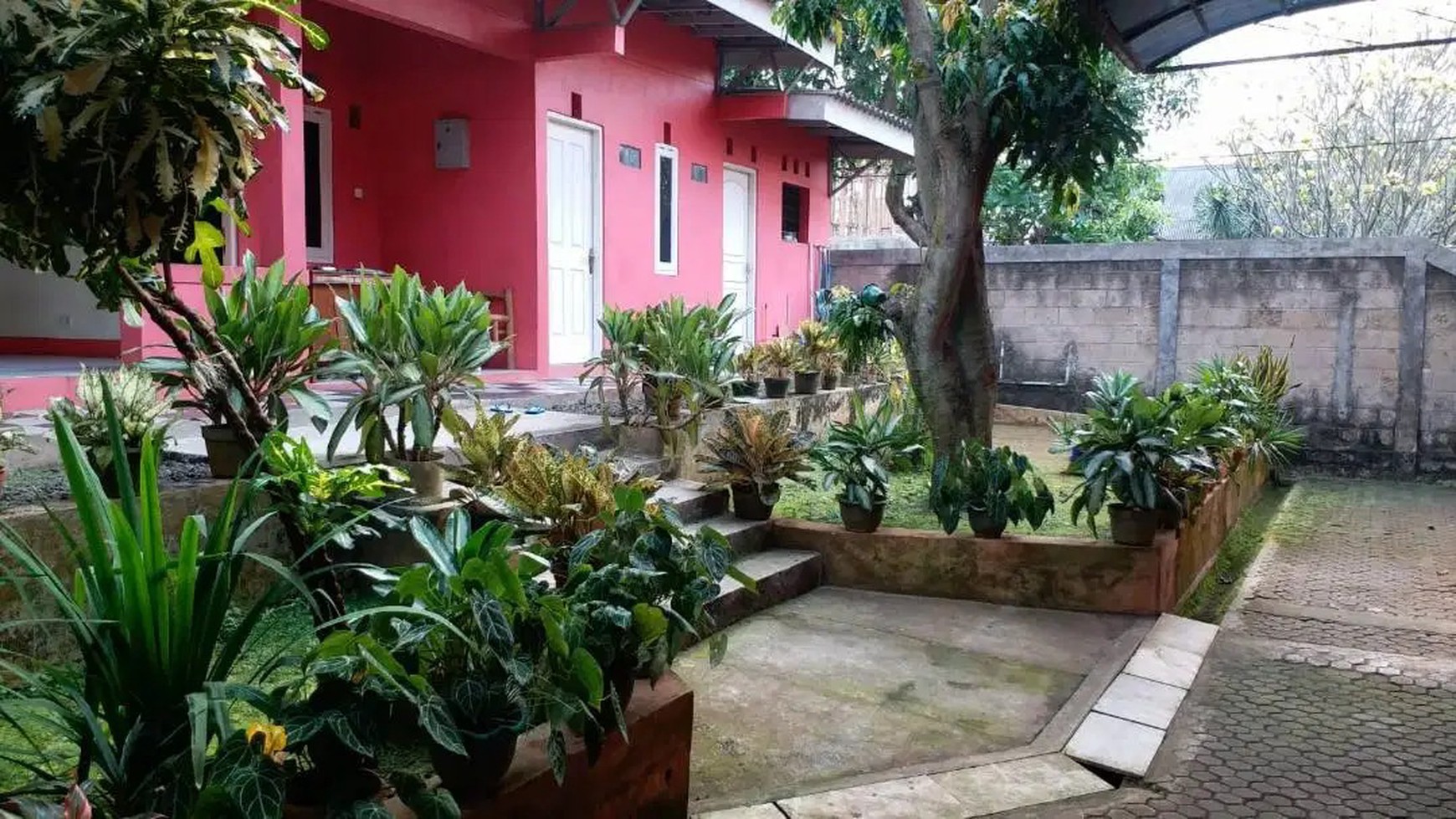 DIJUAL GEDUNG KOS KOSAN 3 LANTAI BEJI DEPOK