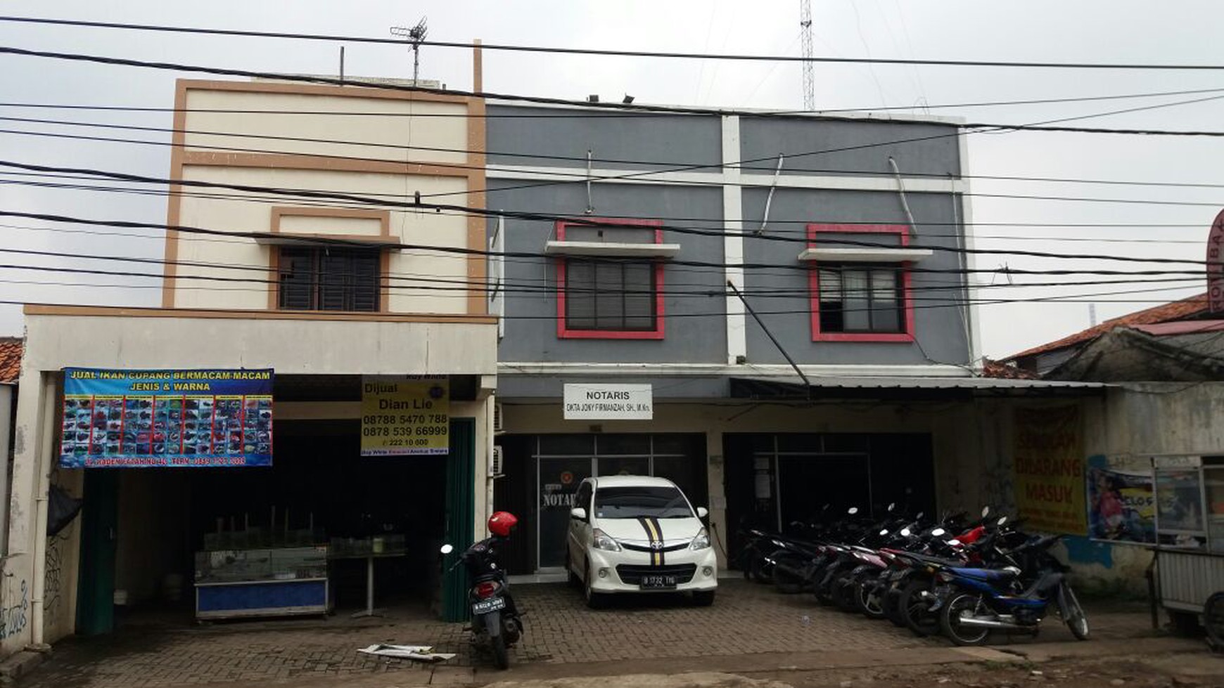 Dijual CEPAT Ruko Siap Pakai 2,5 lantai MURAH, @Raya Raden Fatah Jombang