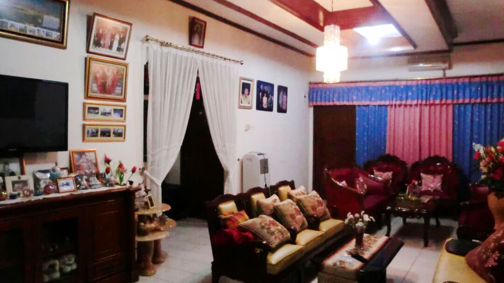 Dijual CEPAT Rumah Ruang Usaha Nyaman dan cocok untuk usaha ataupun Investasi, Ciledug, Tangerang Selatan