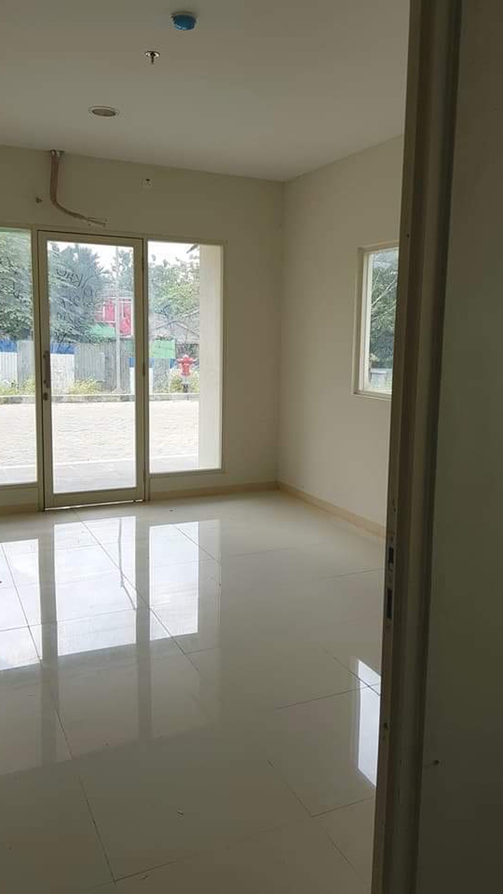 Dijual CEPAT Kios Di Green Lake View, Ciputat, Tangerang Selatan