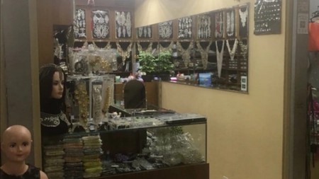 Dijual CEPAT Kios di Pasar Mayestik Kebayoran, Jakarta Selatan