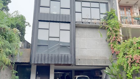 Dijual Kantor Di Jl H Ismail, Taman Cilandak DKI Jakarta