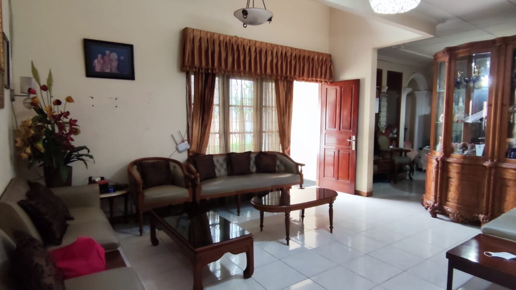 Dijual Rumah dan Kos-kosan di Jl KS Tubun, Slipi, Jakarta Barat