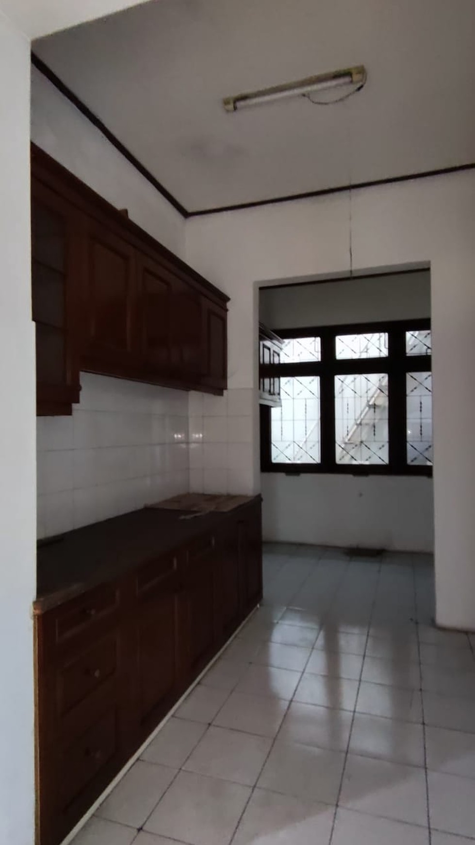 Dijual SEGERA Rumah Siap Huni Halaman luas di cluster Camar, Bintaro Jaya Sektor 3, Tangsel