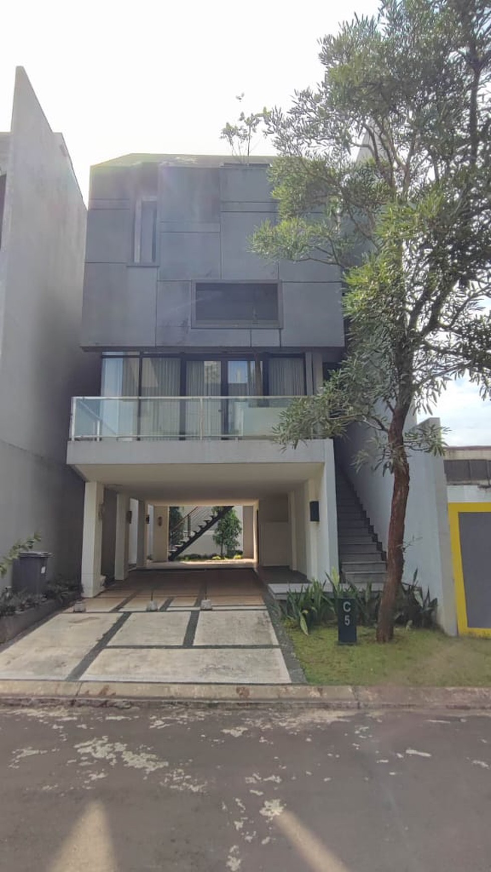 Rumah Bagus Siap Huni Lingkungan Asri di The Upper House Residence, Pamulang, Tangerang Selatan 