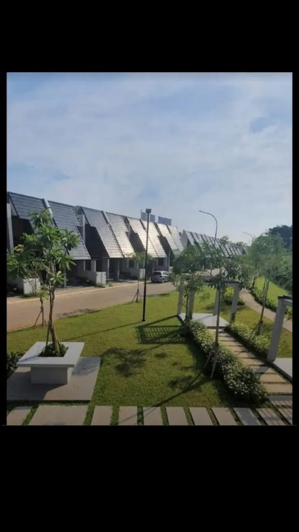 RUMAH MODERN STRATEGIS