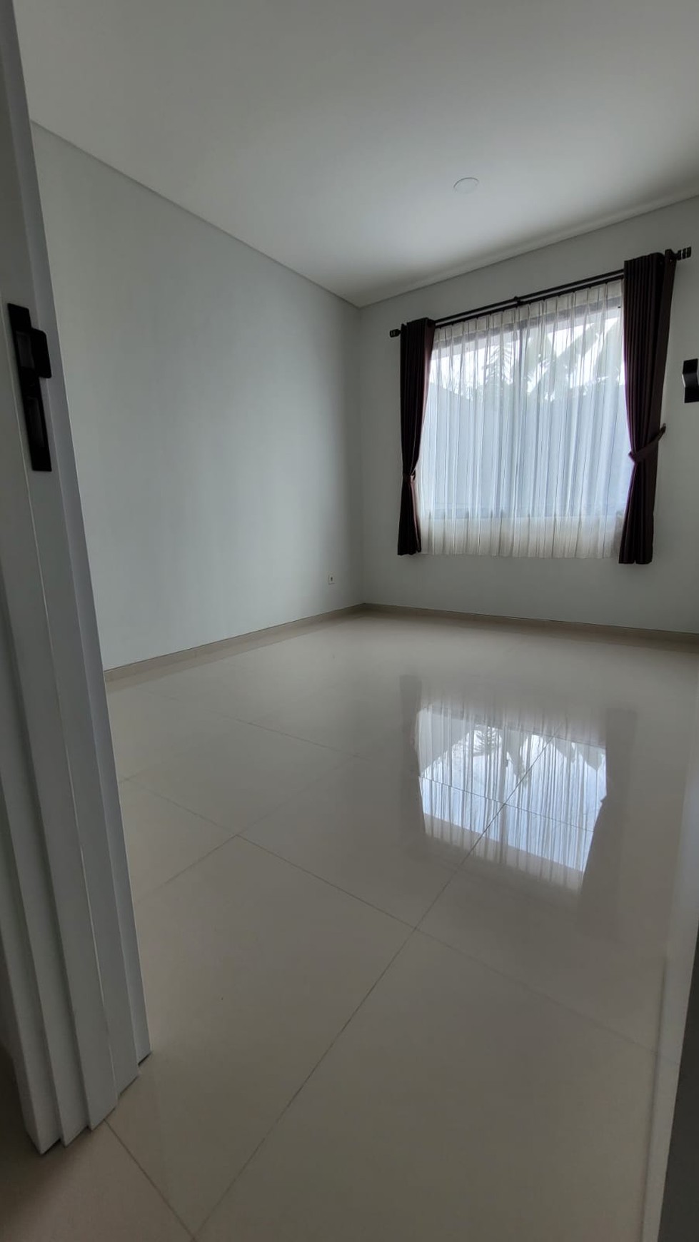 Rumah Minimalis Bintaro Jaya dan Siap Huni @Kebayoran Piazza, Bintaro