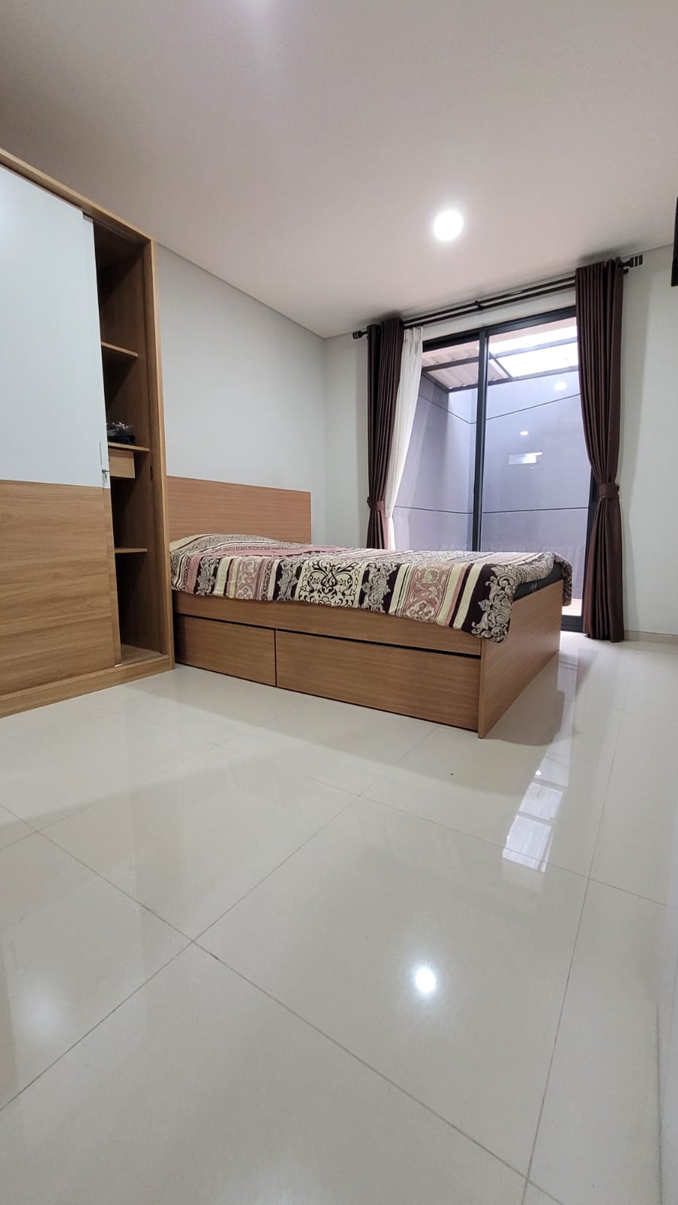 Rumah Minimalis Bintaro Jaya dan Siap Huni @Kebayoran Piazza, Bintaro