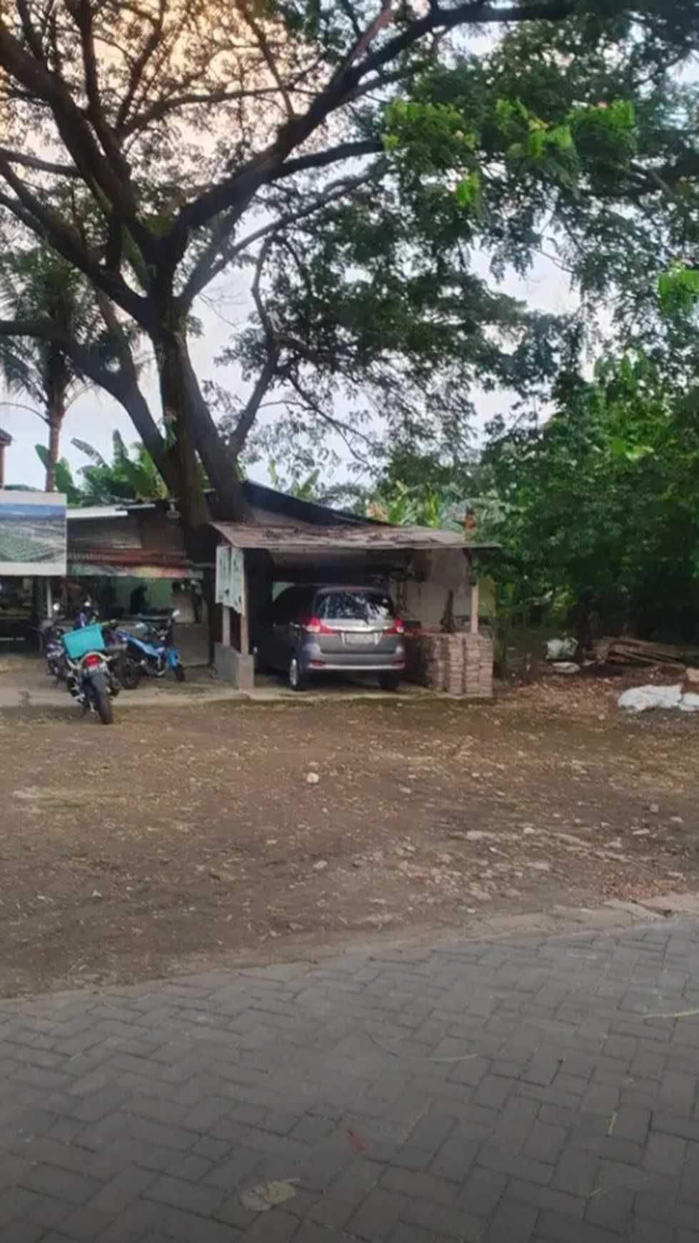 Kavling Komersil dengan Akses Jalan Lebar dan Strategis @Jurangmangu Timur, Pondok Aren