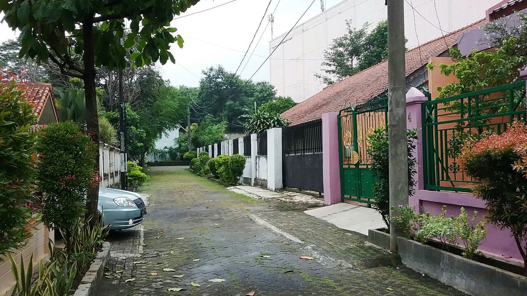 Dijual Rumah Mewah Nyaman di Jalan Mawar. Pondok Aren