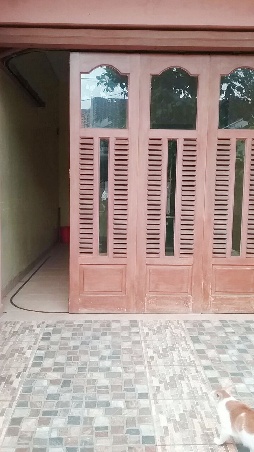 Dijual Rumah Mewah Nyaman di Jalan Mawar. Pondok Aren