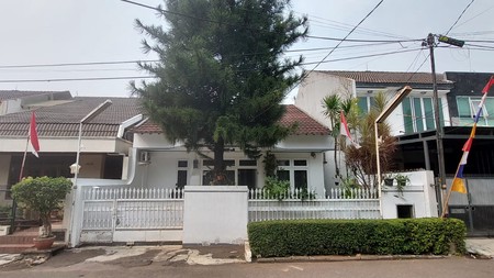 Rumah bagus siap huni di Bintaro 