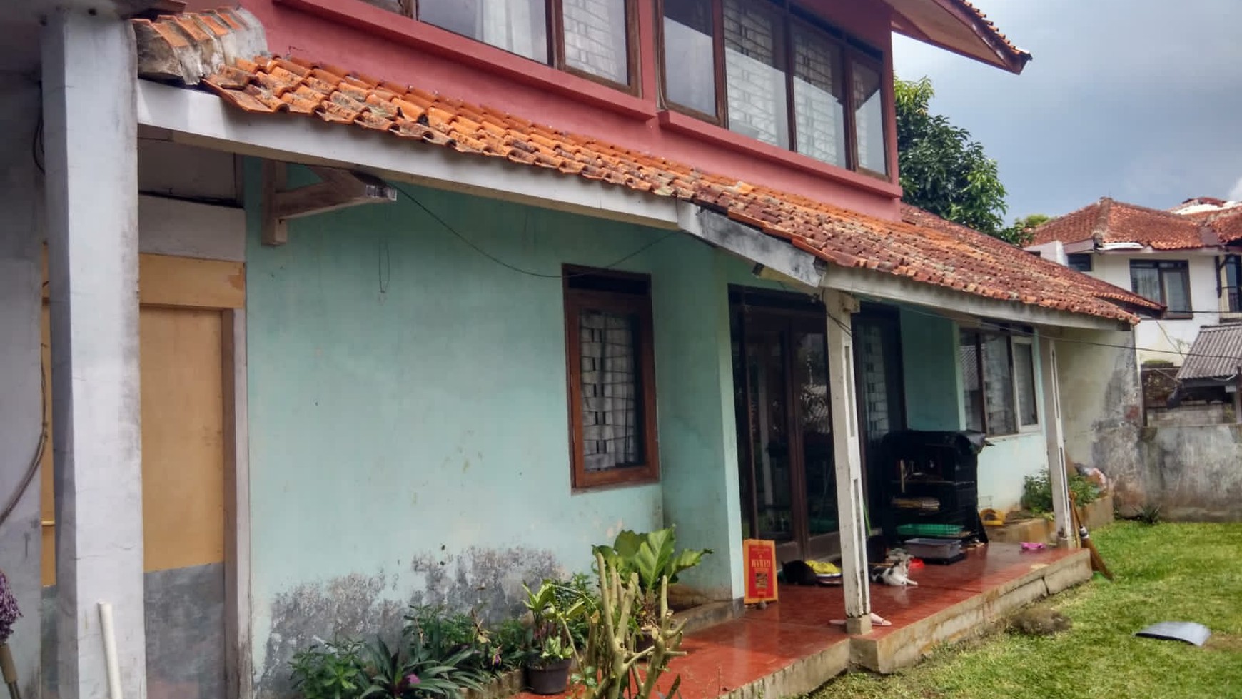 Rumah Hitung tanah di Sersan Bajuri cocok untuk usaha caf&#xe9; guest house dll 