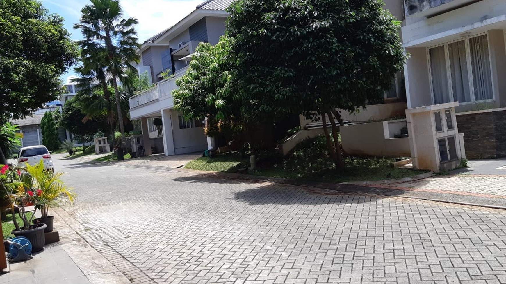 Dijual Rumah di Kebayoran Garden Bintaro Jaya Sektor 7