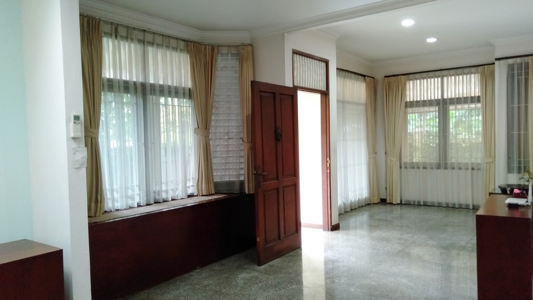 Dijual Rumah #DIBAWAH HARGA NJOP# Harga Termurah di Kawasan Elite Jakarta, di Pondok Indah, Jakarta Selatan