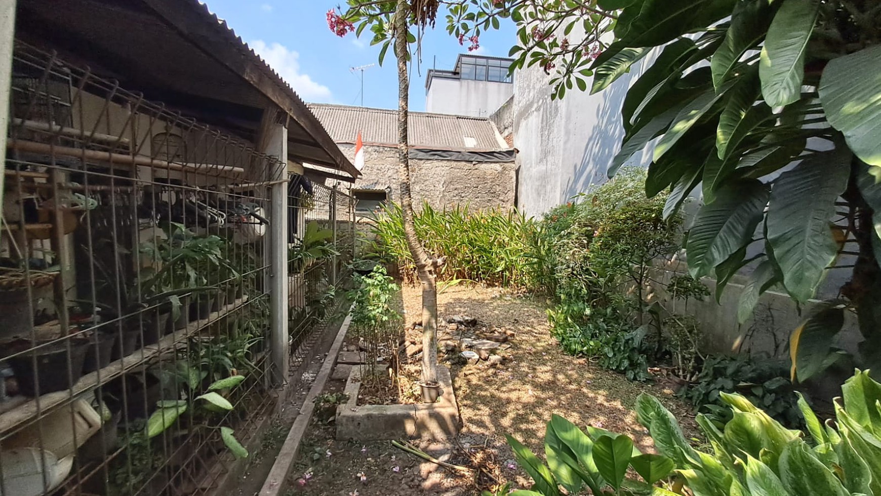 Rumah Siap Huni Strategis dan Terdapat Kos-kosan @Cipete, Jakarta Selatan