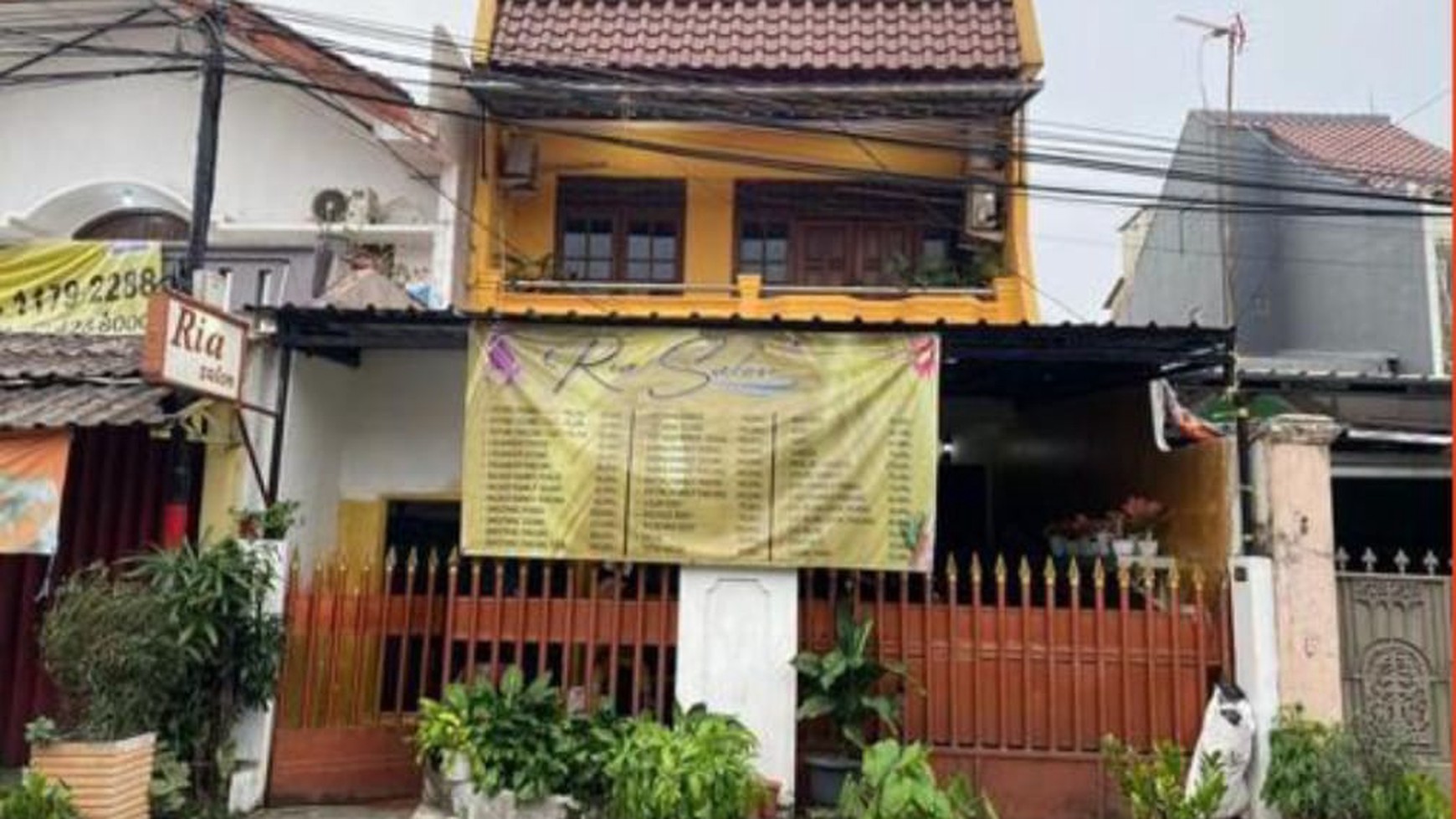 DIJUAL CEPAT RUMAH TINGGAL SIAP HUNI DAN  USAHA SALON KECANTIKAN